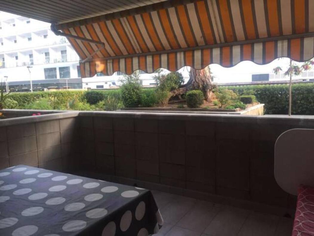 Apartamento Centrico Y Con Piscina A 5 Min. Playa Салоу Экстерьер фото